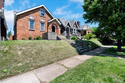 $289,900 | 5251 Walsh Street, St. Louis, MO 63109