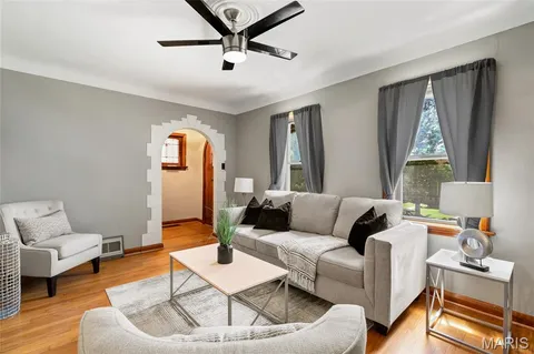 $289,900 | 5251 Walsh Street, St. Louis, MO 63109