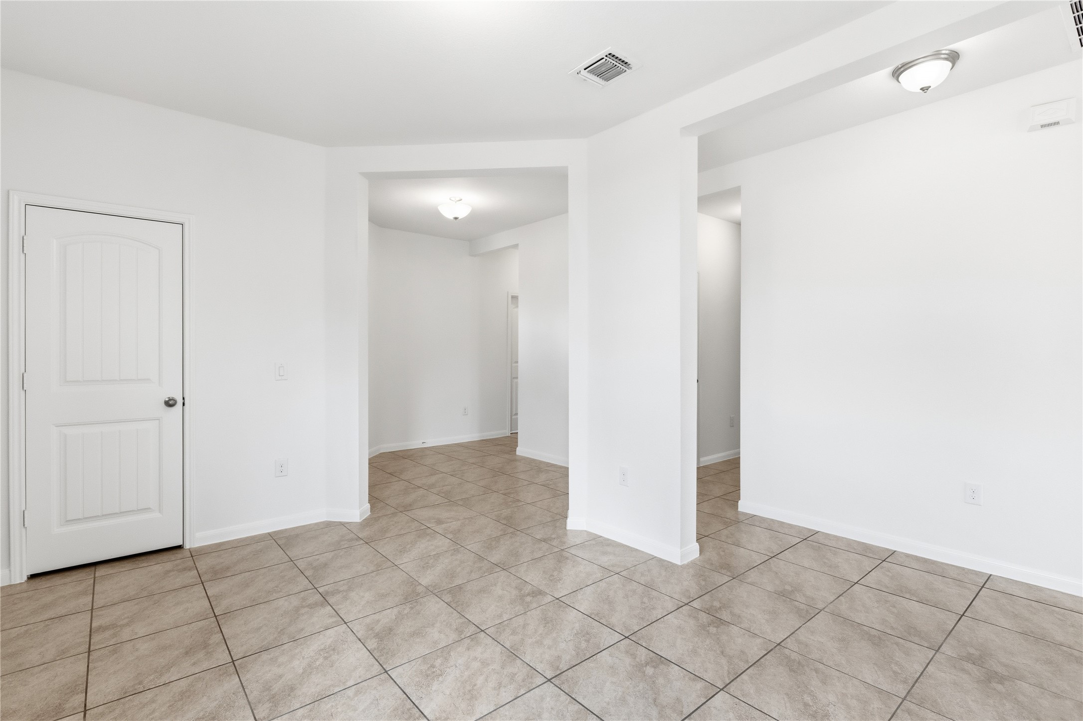 7121 Ranchito Drive Austin, TX 78744 - Photo 8 of 30
