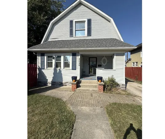 $1,800 | 4026 Lafayette Street, Fort Wayne, IN 46806
