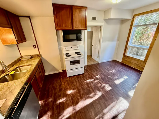 $258,500 | 23 Ferrin Place, Mount Clemens, MI 48043