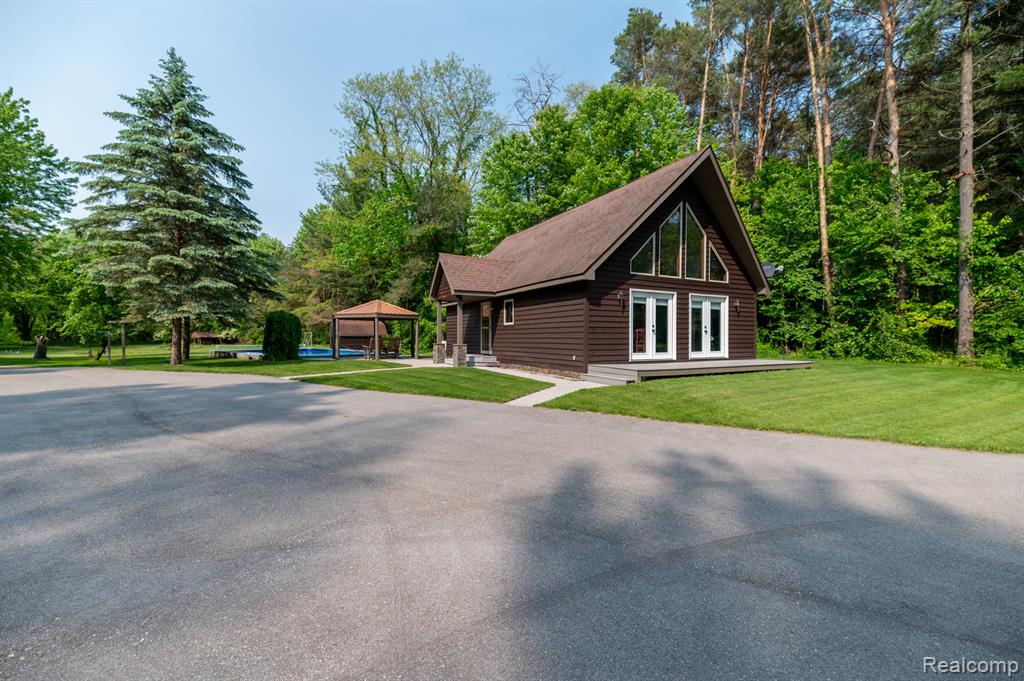 3591 Curry Road Caro, MI 48723 - Photo 2 of 29