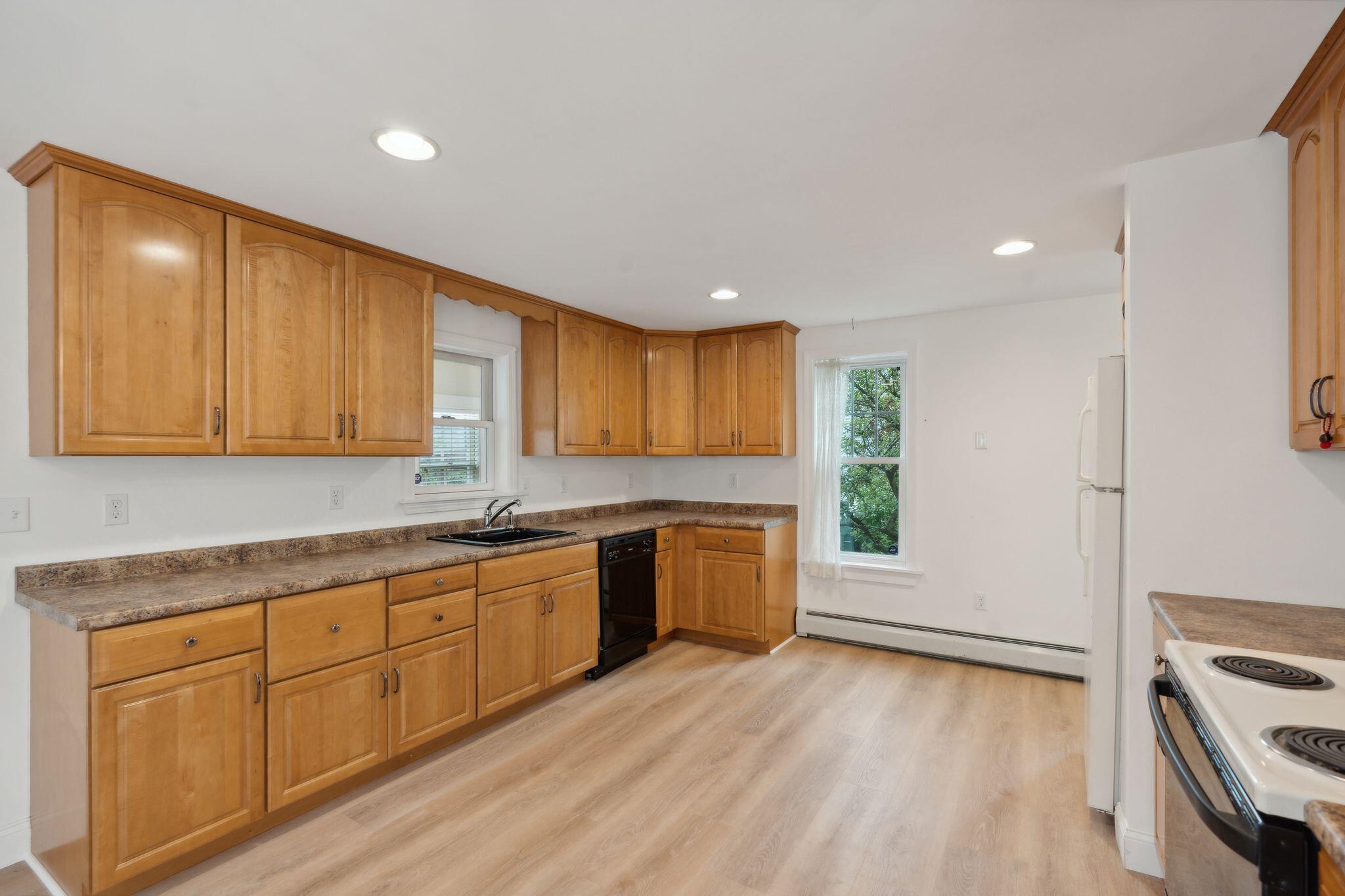 70 James Street Saco, ME 04072 - Photo 15 of 46 14_DSC05900