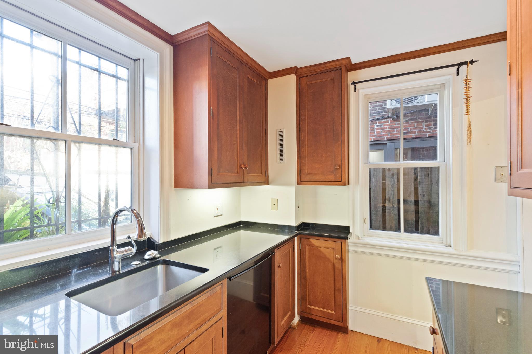 2215 Rittenhouse Square Philadelphia, PA 19103 - Photo 11 of 45 Gallery Image 11