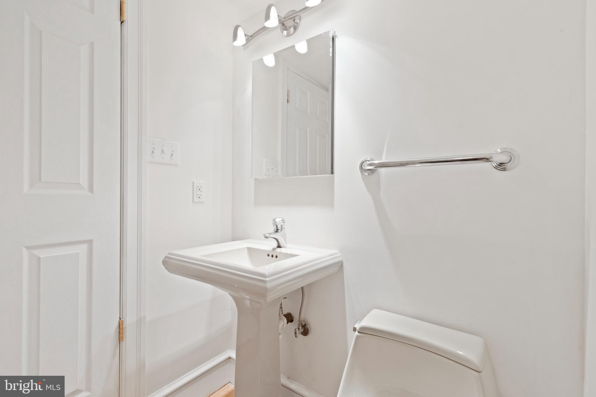 2215 Rittenhouse Square Philadelphia, PA 19103 - Photo 32 of 45 Gallery Image 32