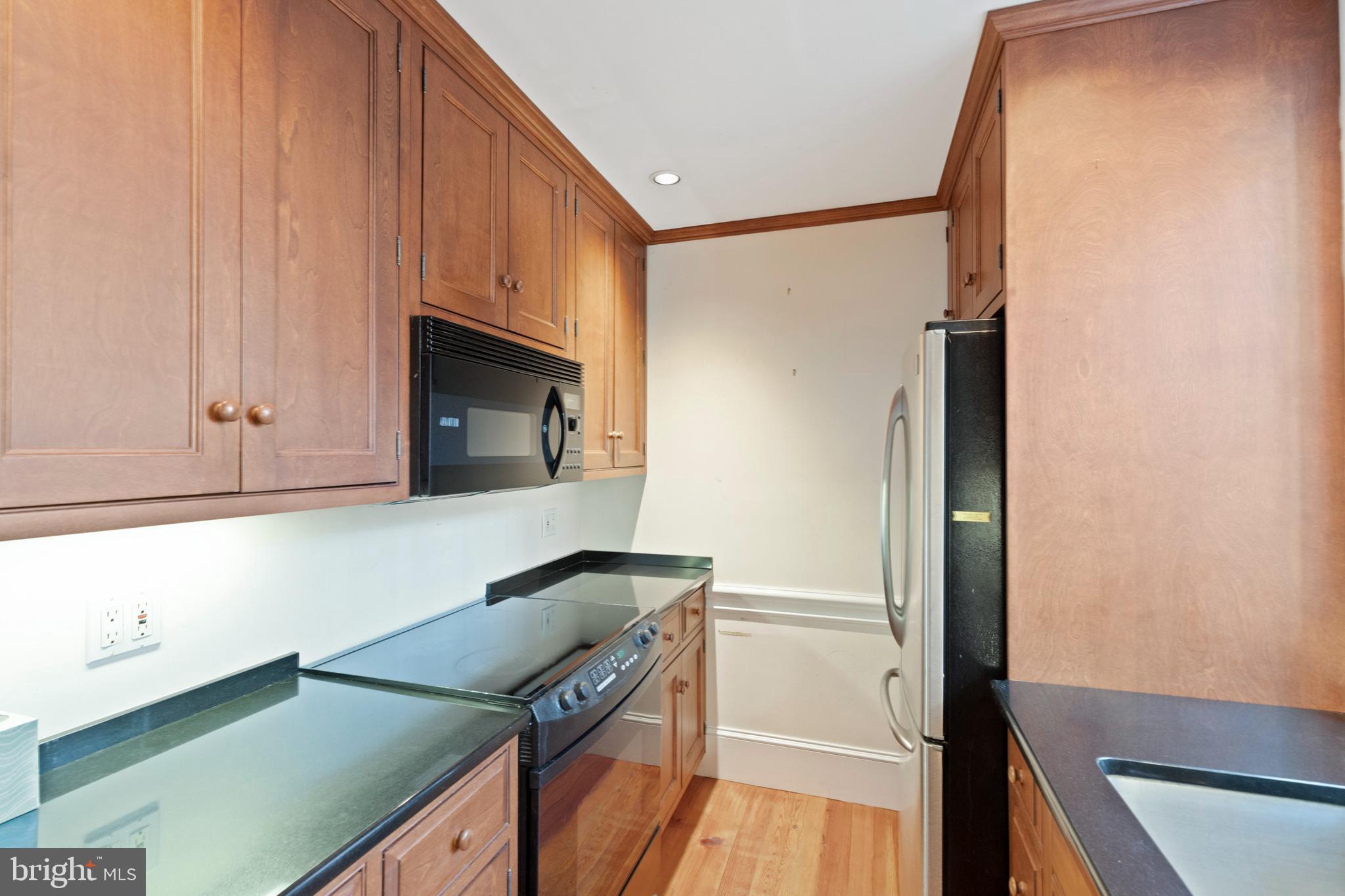 2215 Rittenhouse Square Philadelphia, PA 19103 - Photo 10 of 45 Gallery Image 10