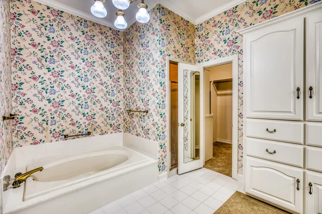 $490,000 | 301 Stone Hill Drive, Unit H, Brenham, TX 77833