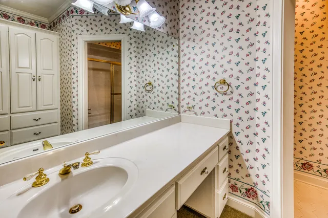 $490,000 | 301 Stone Hill Drive, Unit H, Brenham, TX 77833