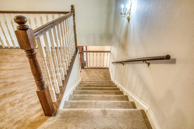 $490,000 | 301 Stone Hill Drive, Unit H, Brenham, TX 77833