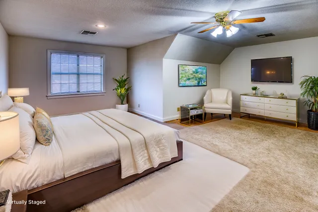 $490,000 | 301 Stone Hill Drive, Unit H, Brenham, TX 77833