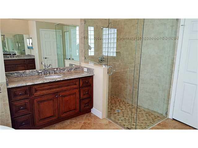 2554 Southeast Ranch Acres Circle Jupiter, FL 33478 - Photo 12 of 15 Gallery Image 12