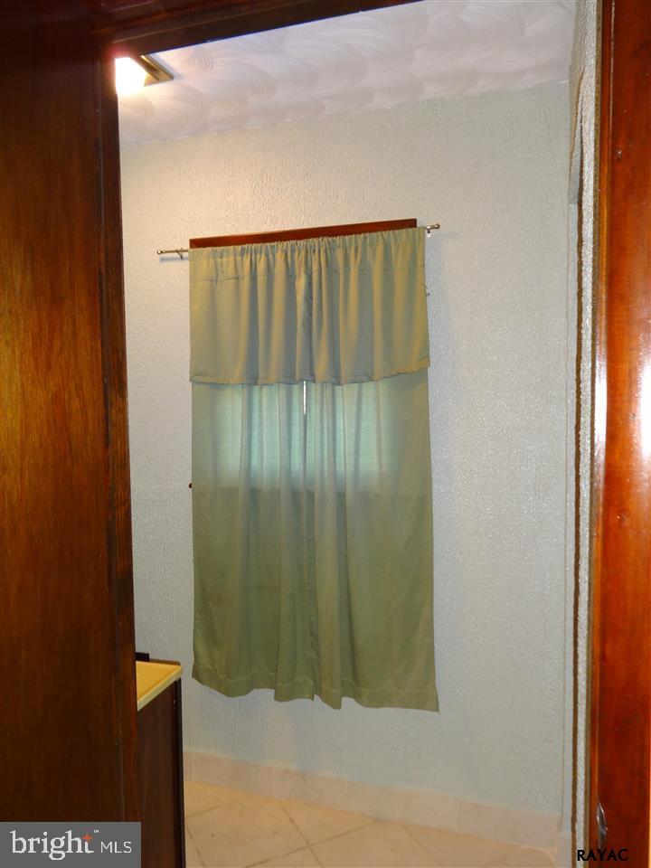 1415 Biglerville Road Gettysburg, PA 17325 - Photo 18 of 31 Gallery Image 18