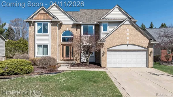 $575,000 | 3044 Pheasant Run E Drive, Wixom, MI 48393