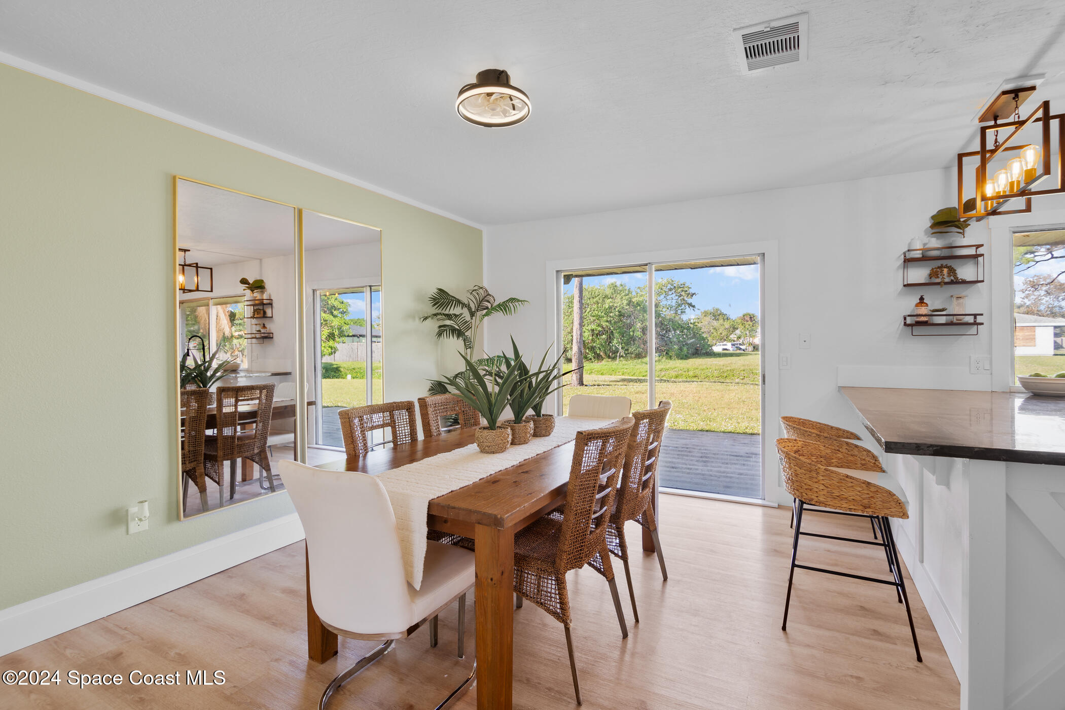 1199 Riviera Drive Northeast Palm Bay, FL 32905 - Photo 5 of 26 Dining Area