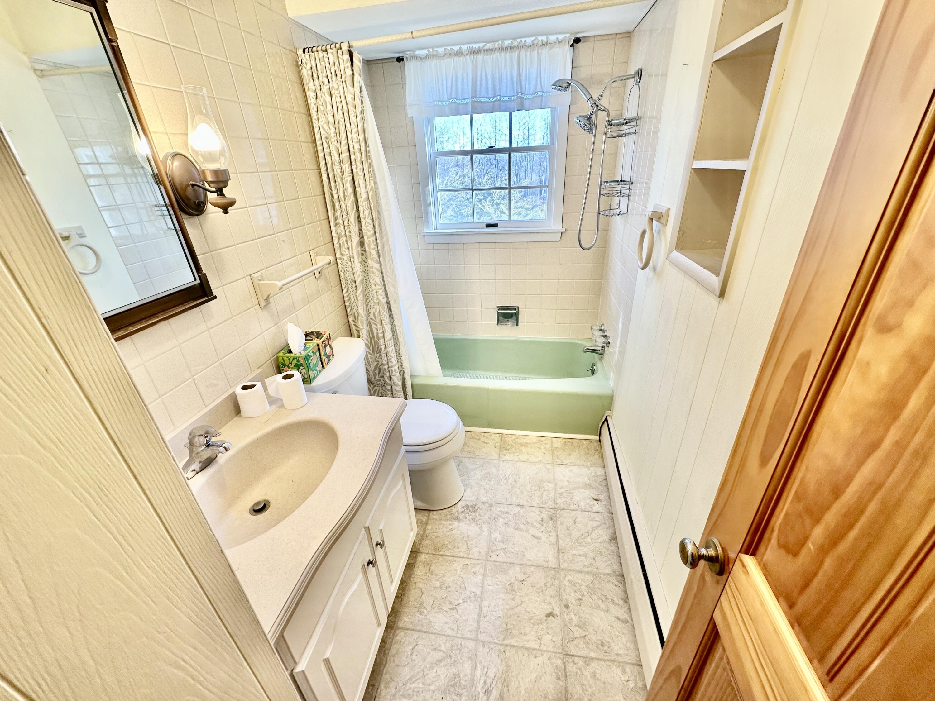 282 West River Road Waterville, ME 04901 - Photo 14 of 19 Bath