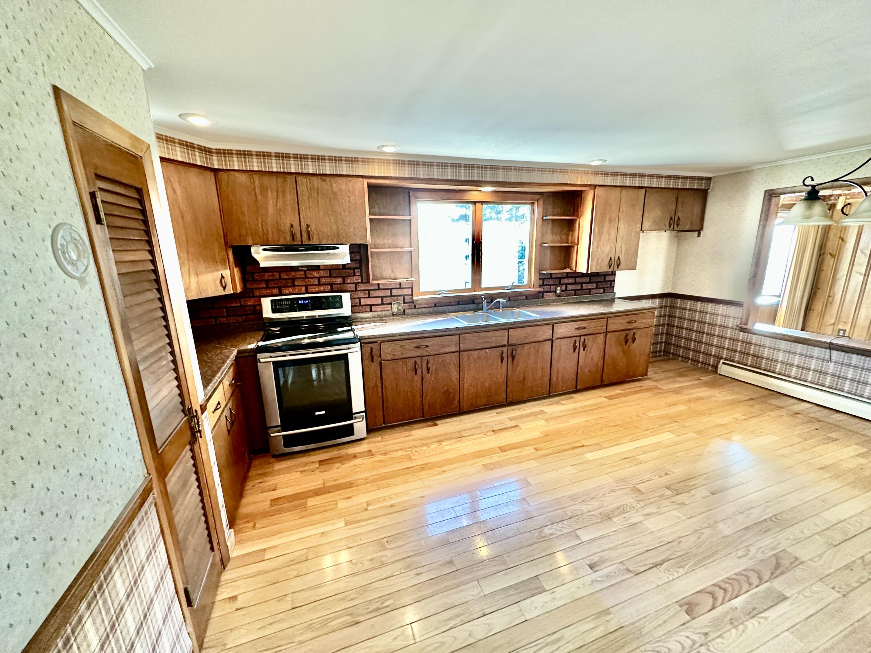 282 West River Road Waterville, ME 04901 - Photo 8 of 19 Kitchen