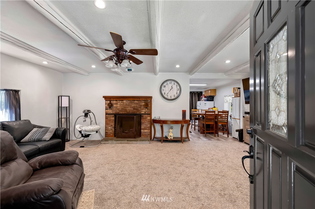 12563 West Cloquallum Road Elma, WA 98541 - Photo 3 of 12 Gallery Image 3