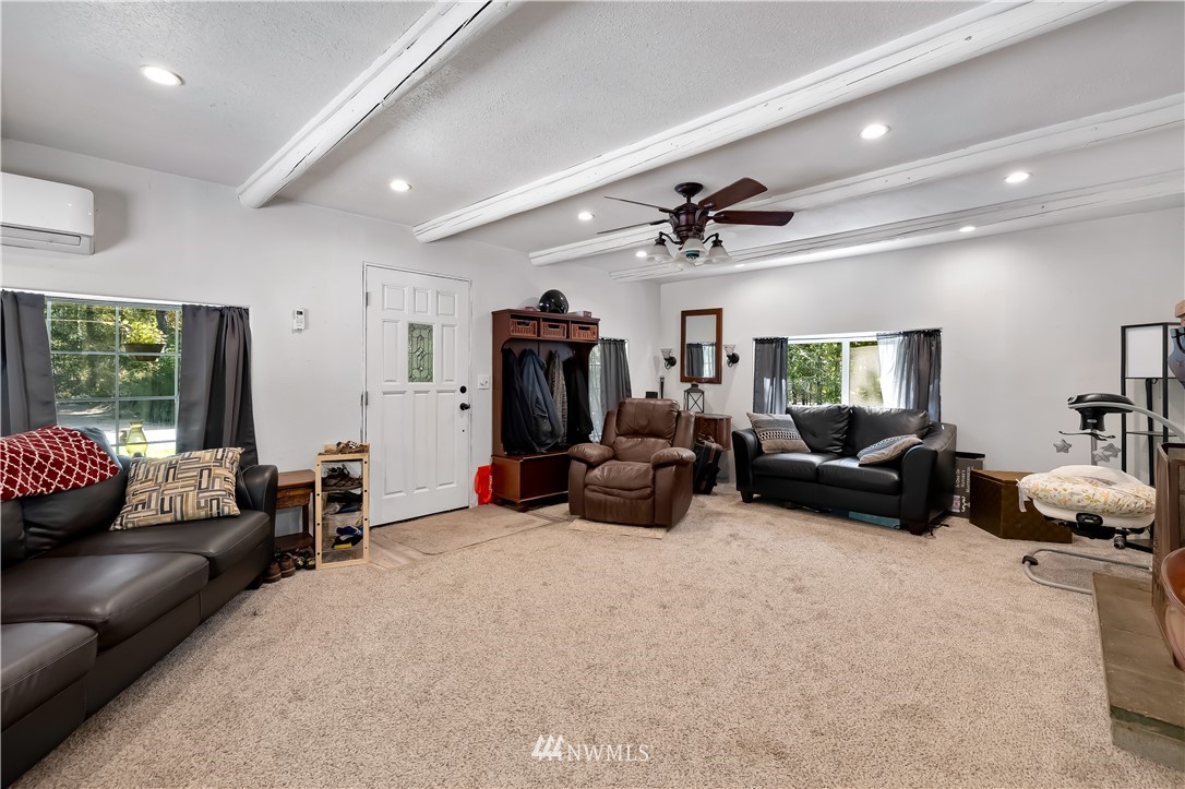 12563 West Cloquallum Road Elma, WA 98541 - Photo 5 of 12 Gallery Image 5