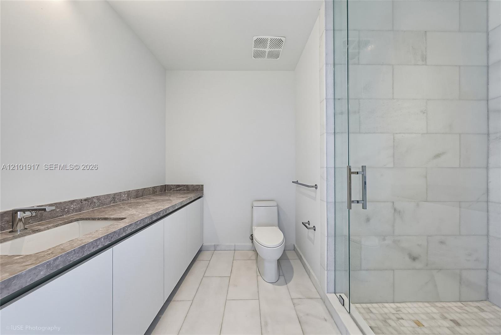 175 Southeast 25th Road, Unit 3002 Miami, FL 33129 - Photo 12 of 21 Gallery Image 12