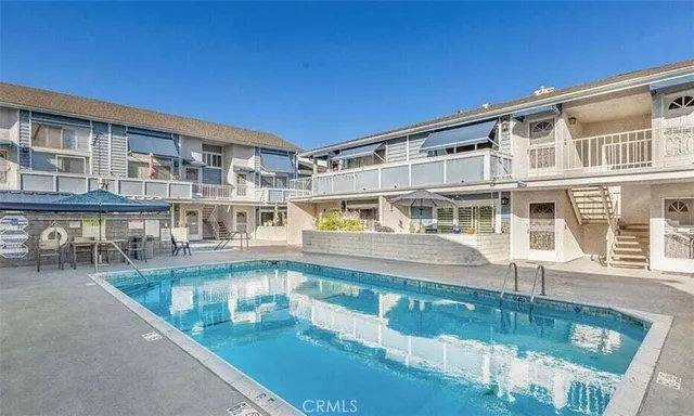 $1,495 | 18427 Vincennes Street, Unit 5, Northridge, CA 91325