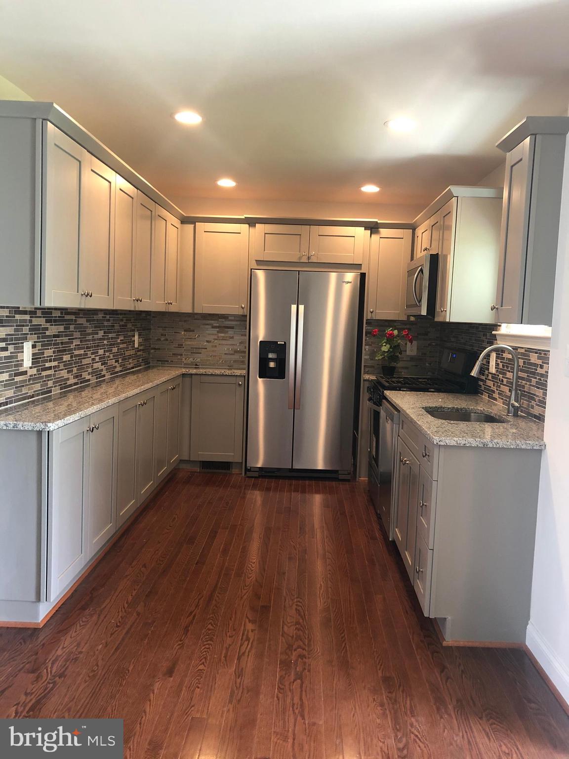 1023 Collwood Road Baltimore, MD 21228 - Photo 3 of 17