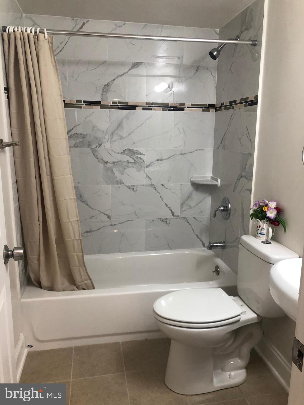 1023 Collwood Road Baltimore, MD 21228 - Photo 4 of 17