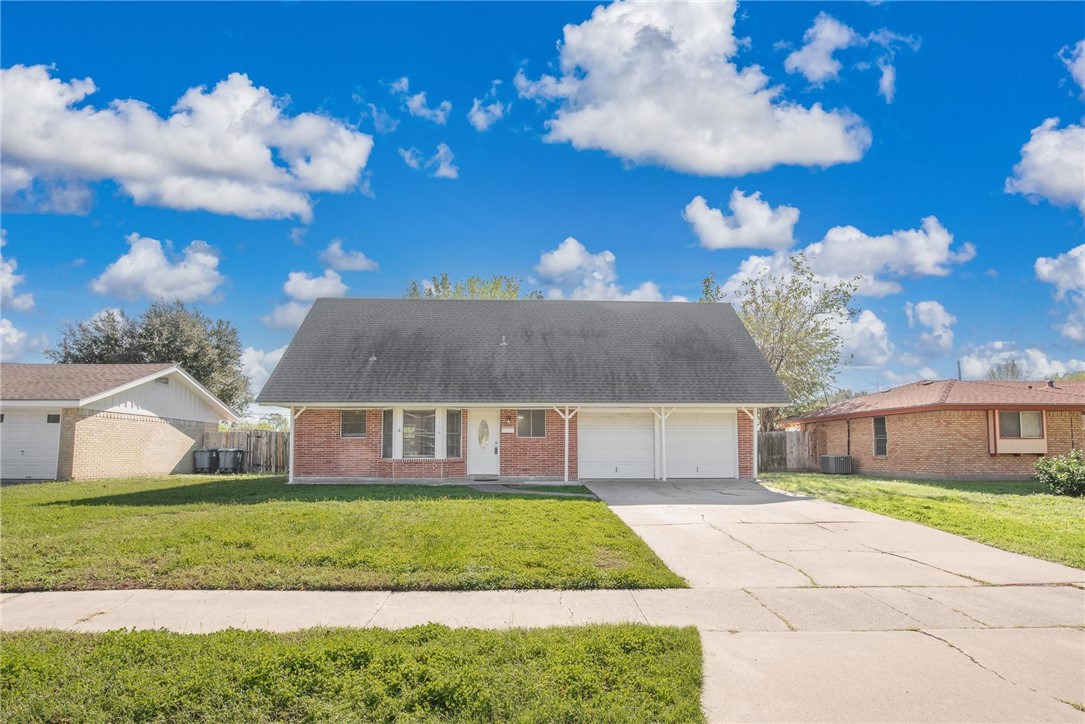 1104 Polaris Drive Portland, TX 78374 - Photo 3 of 39 a view of a house with a yard
