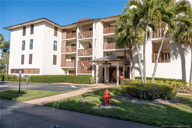 $320,000 | 162 Southeast St Lucie Boulevard, Unit 403B, Stuart, FL 34996