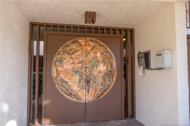 $320,000 | 162 Southeast St Lucie Boulevard, Unit 403B, Stuart, FL 34996