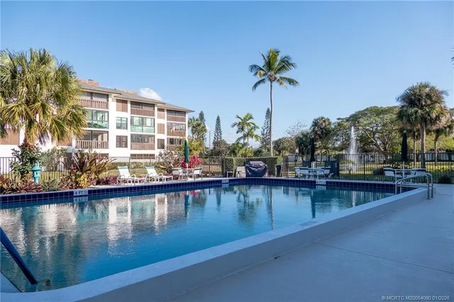 $320,000 | 162 Southeast St Lucie Boulevard, Unit 403B, Stuart, FL 34996