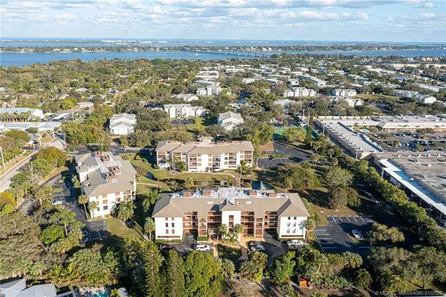 $320,000 | 162 Southeast St Lucie Boulevard, Unit 403B, Stuart, FL 34996
