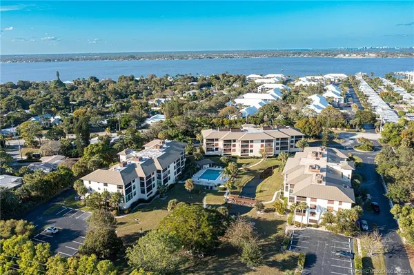 $320,000 | 162 Southeast St Lucie Boulevard, Unit 403B, Stuart, FL 34996