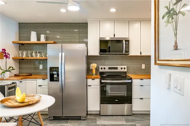 $320,000 | 162 Southeast St Lucie Boulevard, Unit 403B, Stuart, FL 34996