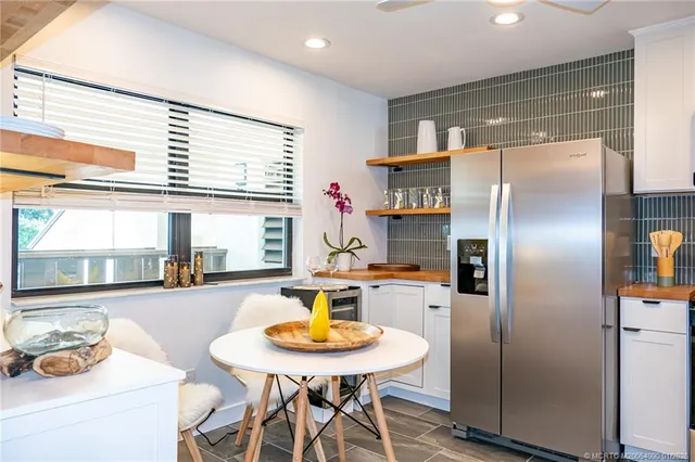 $320,000 | 162 Southeast St Lucie Boulevard, Unit 403B, Stuart, FL 34996