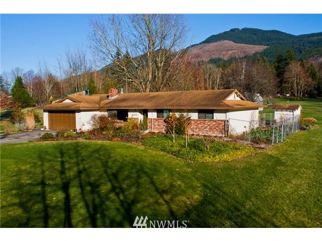 6770 Goodwin Road Everson, WA 98247 - Photo 1 of 24