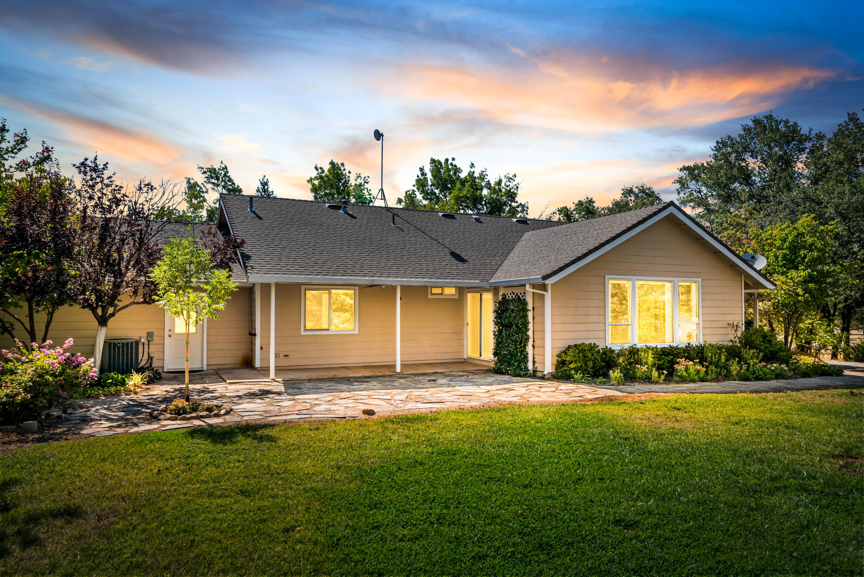 22650 Silverlode Lane Palo Cedro, CA 96073 - Photo 9 of 52 HARRISONM-08