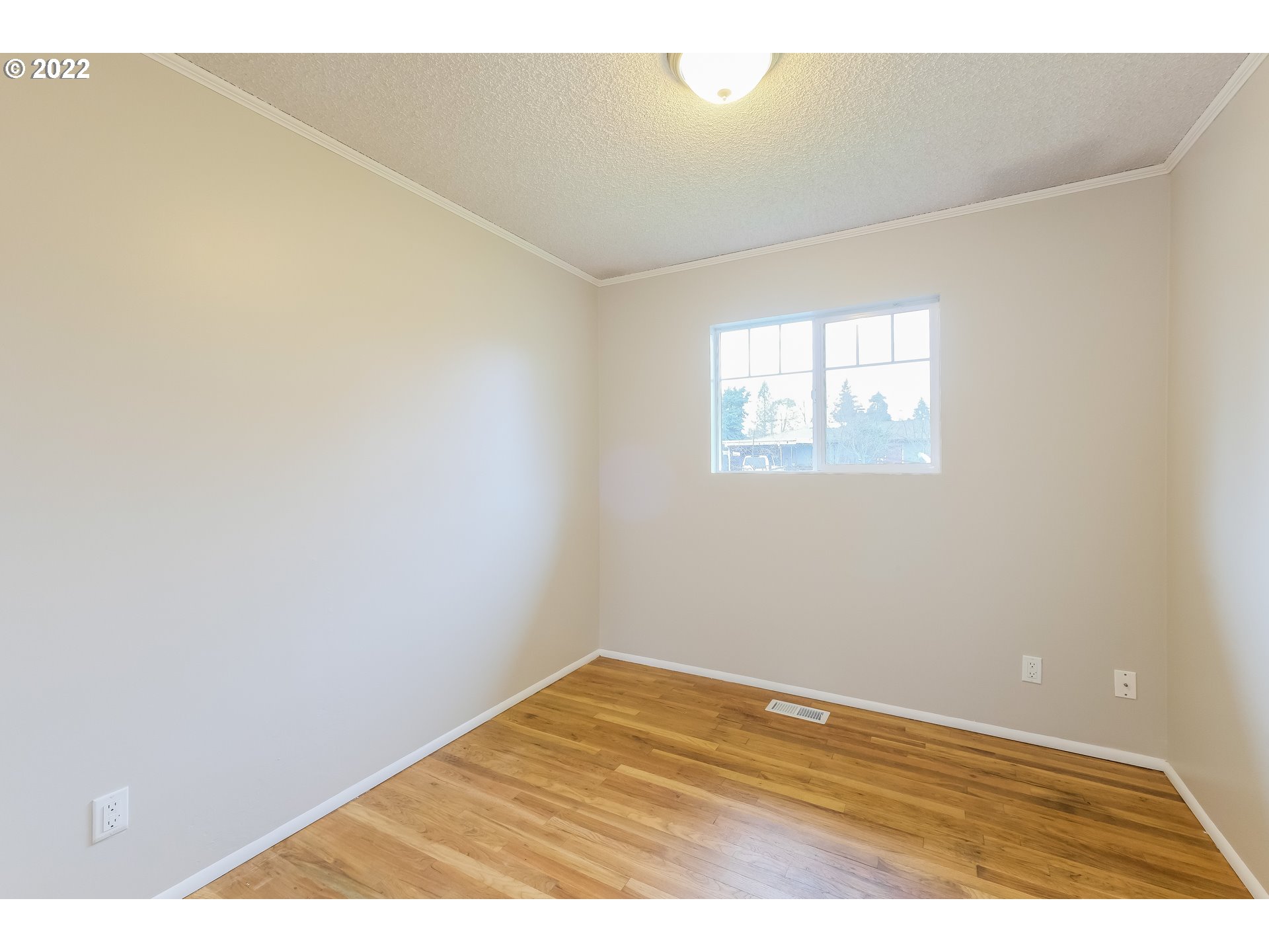 11475 Southwest 13th Street Beaverton, OR 97005 - Photo 23 of 27 Gallery Image 23