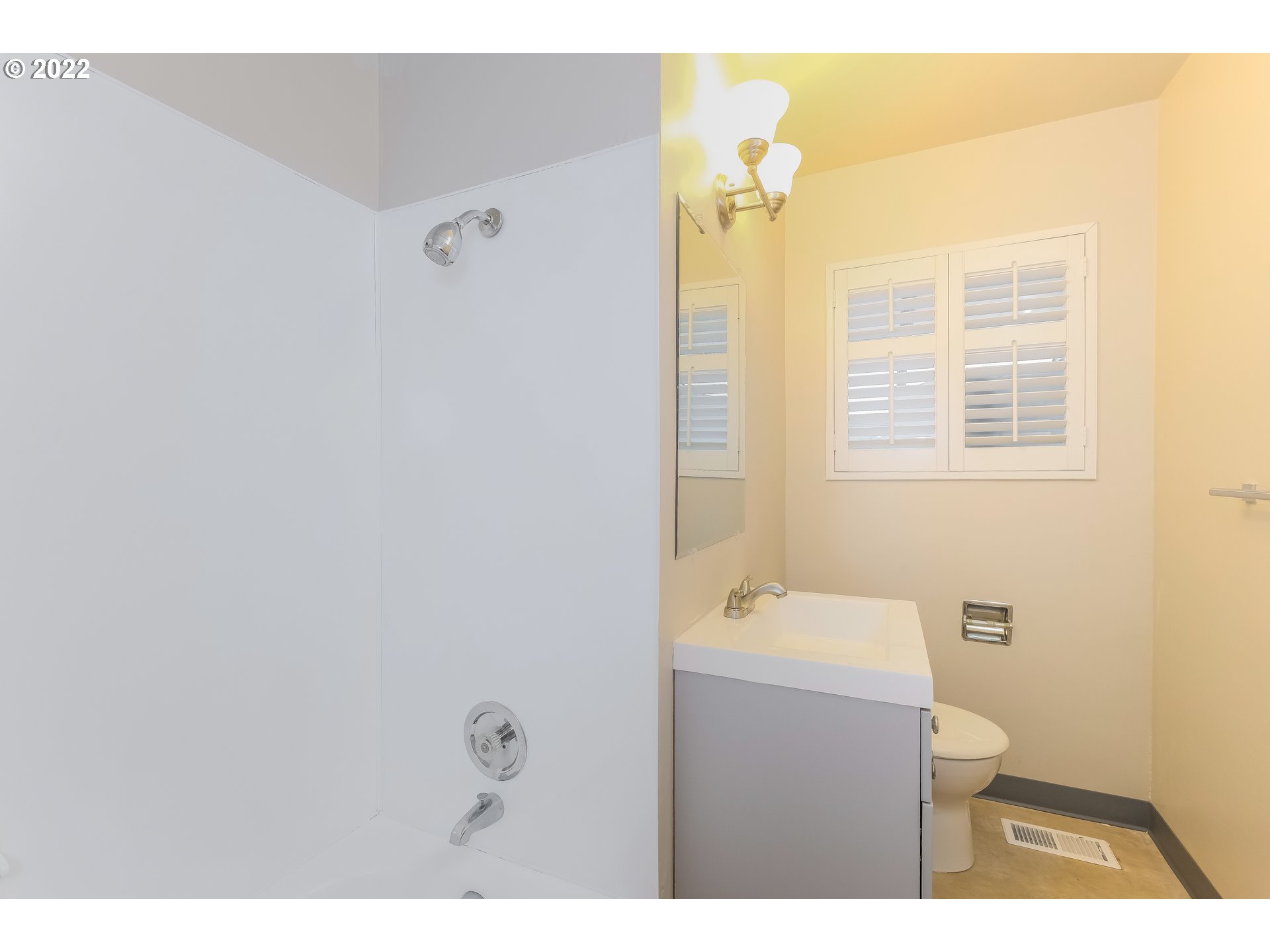 11475 Southwest 13th Street Beaverton, OR 97005 - Photo 6 of 27 Gallery Image 6