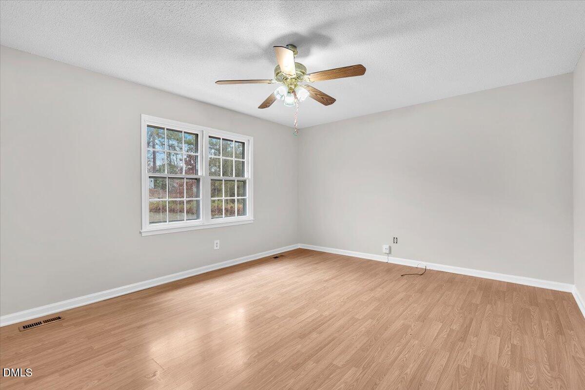 512 Smokeridge Lane Raleigh, NC 27615 - Photo 6 of 46 04-Final 512 Smokeridge Raleigh--RJREM -