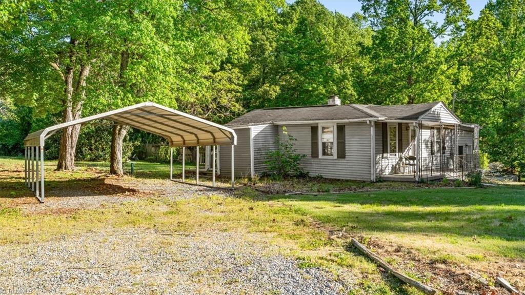 130 Albertson Road Thomasville, NC 27360 - Photo 2 of 17