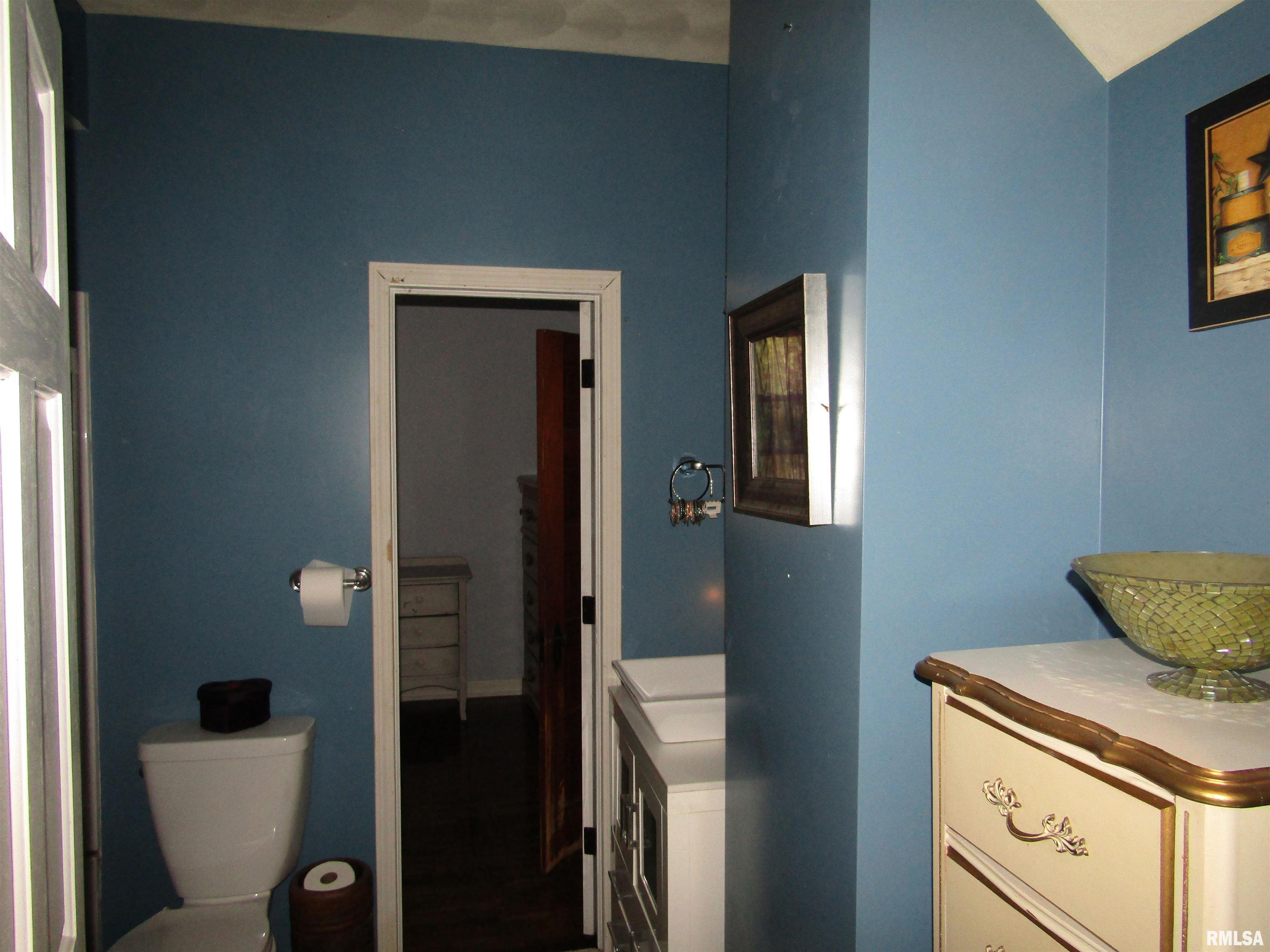 916 East Jackson Street Cuba, IL 61427 - Photo 13 of 52