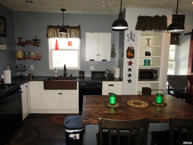 $110,000 | 916 East Jackson Street, Cuba, IL 61427