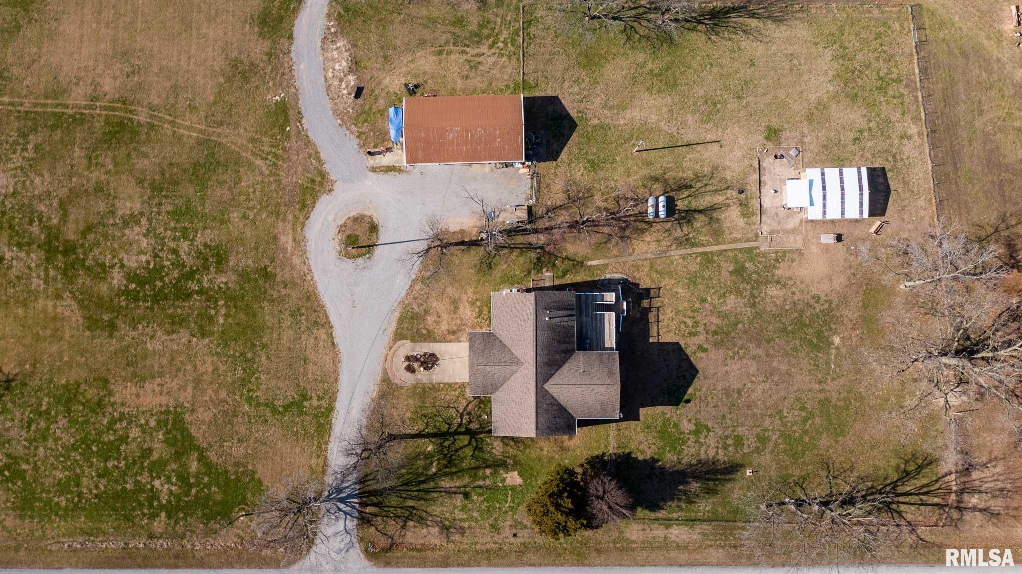 3235 Crossroad School Road Eldorado, IL 62930 - Photo 39 of 68