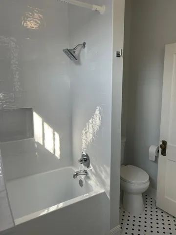 $999,000 | 1108 Hyde Park Boulevard, Houston, TX 77006