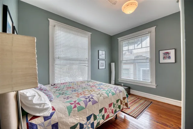 $999,000 | 1108 Hyde Park Boulevard, Houston, TX 77006