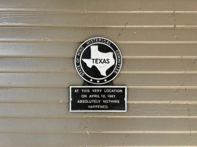 $999,000 | 1108 Hyde Park Boulevard, Houston, TX 77006