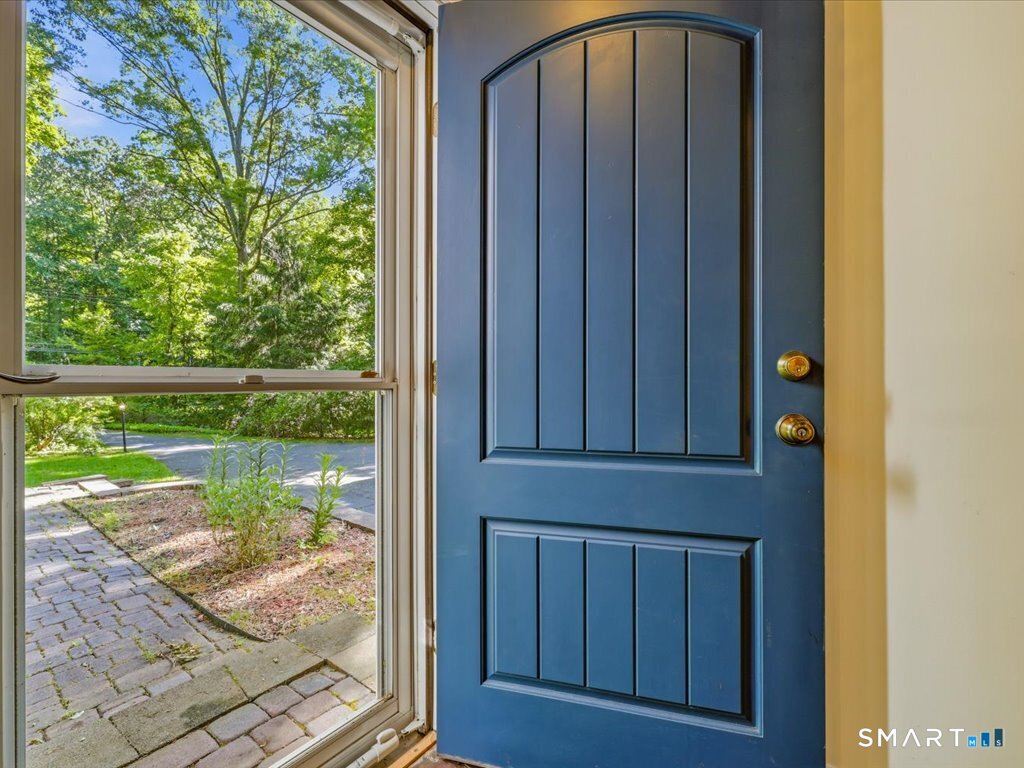 221 Duck Hole Road Madison, CT 06443 - Photo 5 of 37