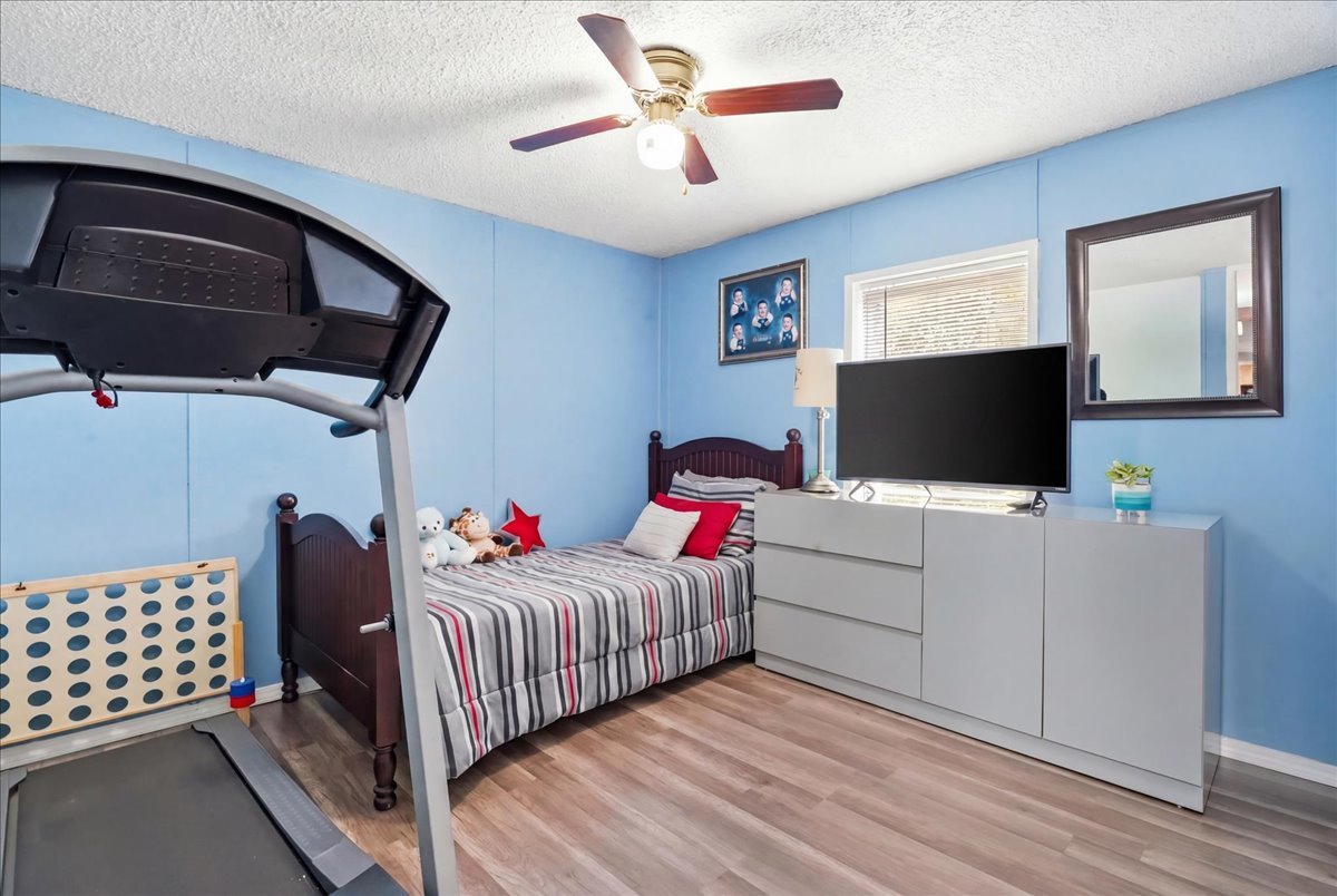 38703 North Sheridan Road, Unit 137 Beach Park, IL 60099 - Photo 11 of 18