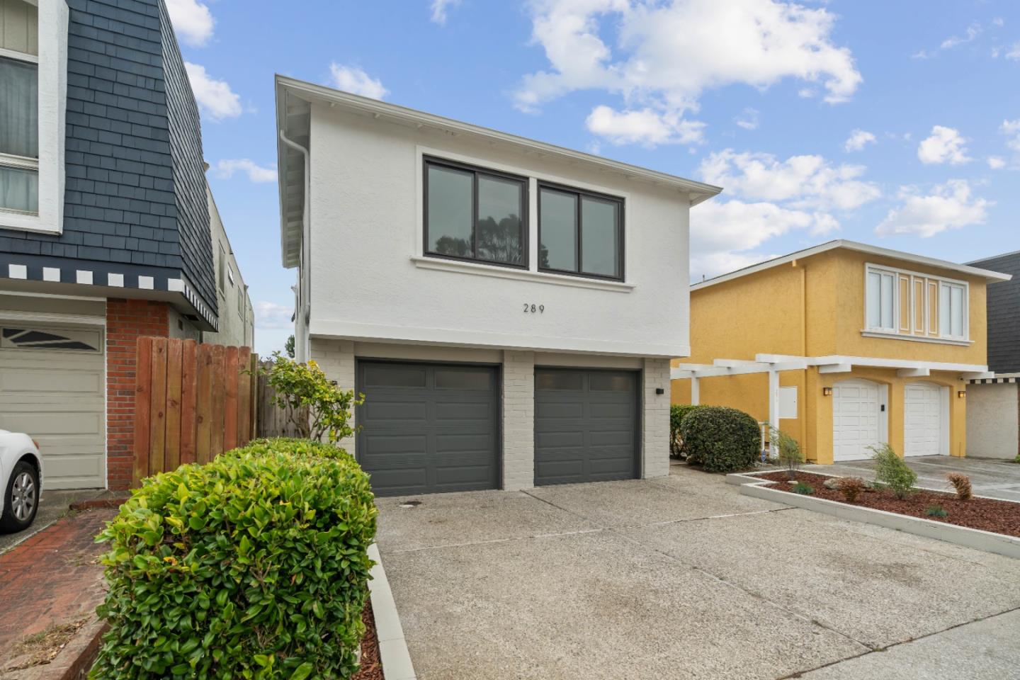 289 Dennis Drive Daly City, CA 94015 - Photo 3 of 45 a front view of a house with a yard