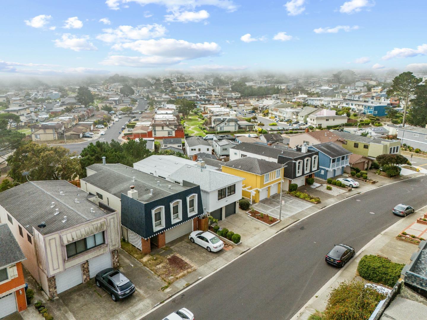 289 Dennis Drive Daly City, CA 94015 - Photo 41 of 45 an aerial view of a houses